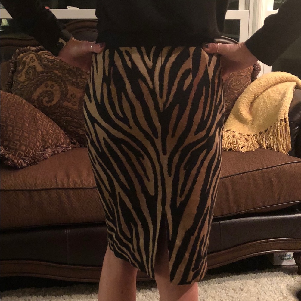 WHBM Classy leopard pencil skirt fully lined.
